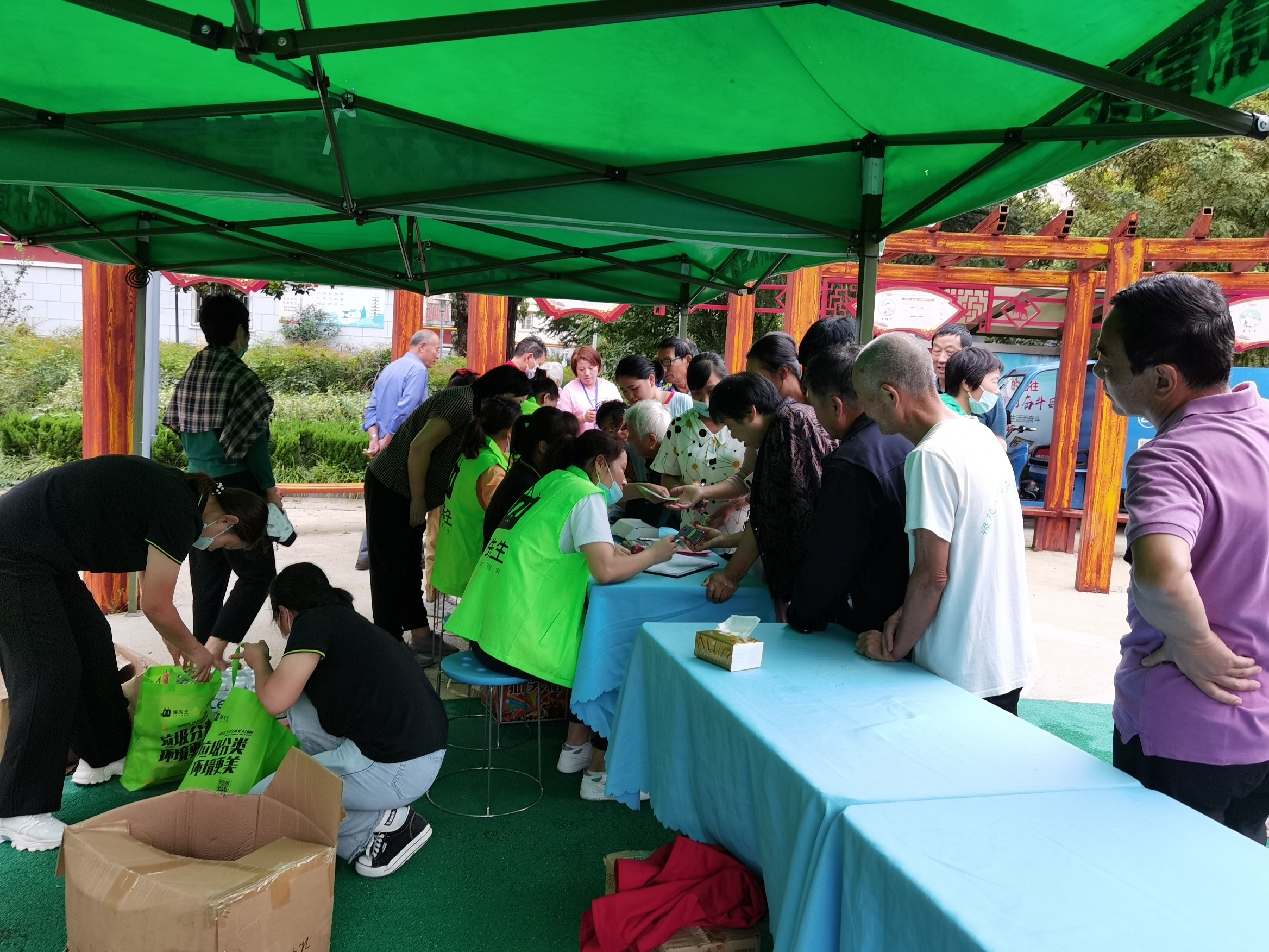 貓先生垃圾分類，智能垃圾房，社區(qū)垃圾分類點管理建議，垃圾分類收集點建設