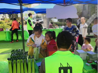 貓先生智能廢品回收箱，再生資源收集柜，小區(qū)垃圾回收站生產(chǎn)廠家