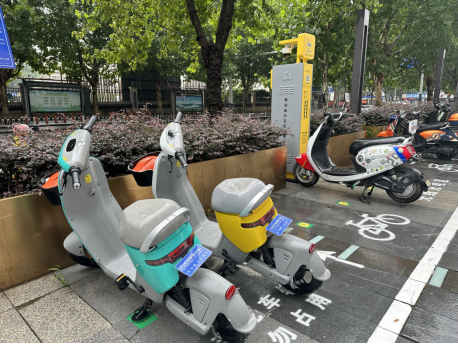 貓先生智能電動車無線充電樁合作，垃圾分類設備廠家